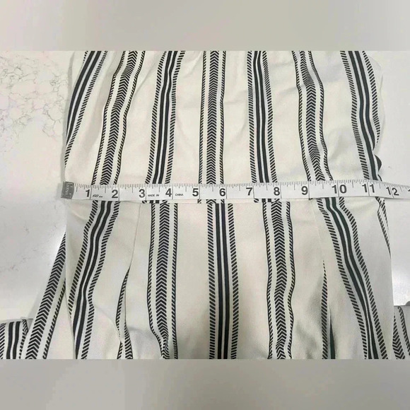 Candie’s Women’s Striped Blk/Wht Keyhole Halter Slit Bottom Maxi Dress SZ XS - Picture 9 of 11